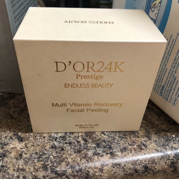 d’or 24k Other - D’or 24k multi vitamin recovery facial peeling